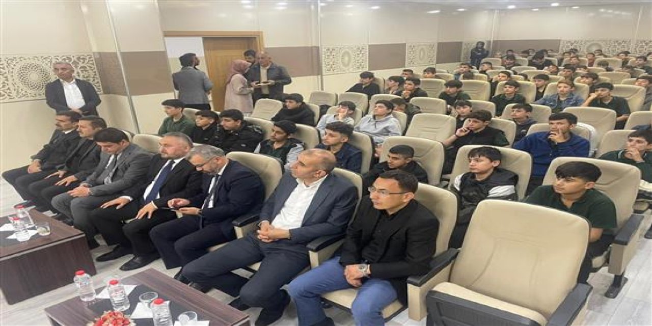 Öğrencilere Peygamberimizin aile ahlakı anlatıldı
