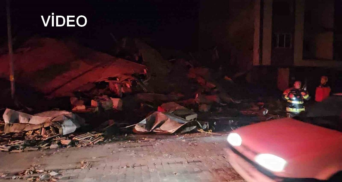 Deprem sonrası AFAD ekipleri bölgede