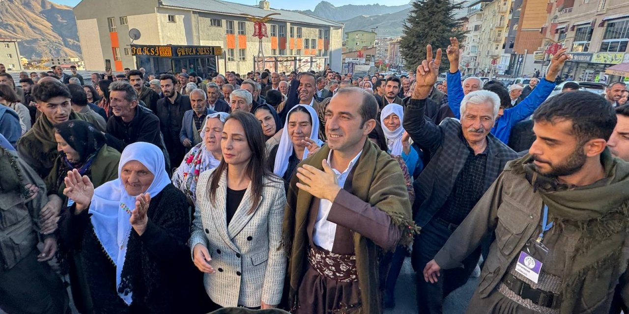 Dem Parti il binası hizmete açıldı