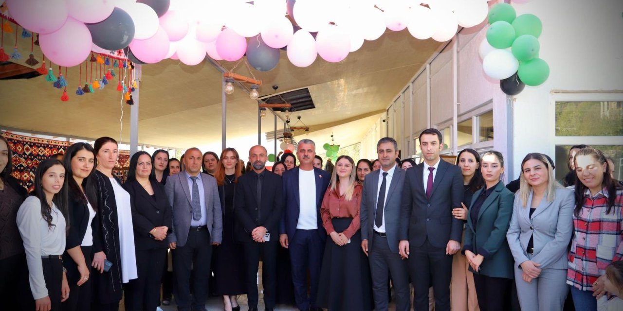 Başkan Demir, Kermesteki tüm ürünleri satın aldı