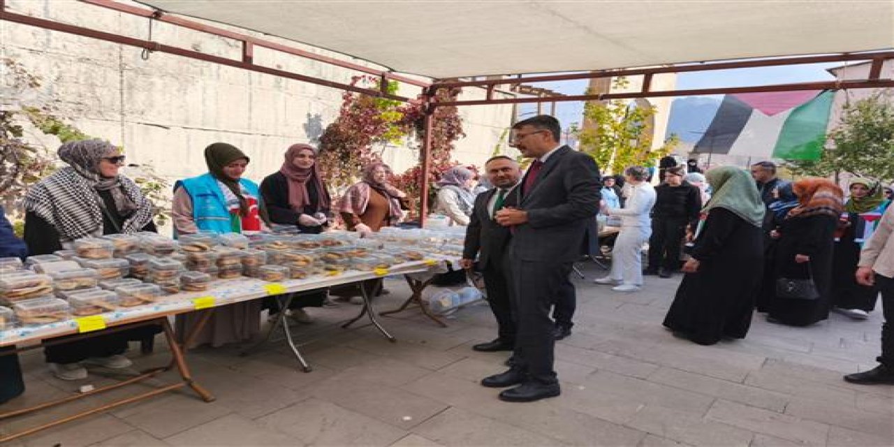 Hayır çarşısı duyguda birliği gözler önüne serdi