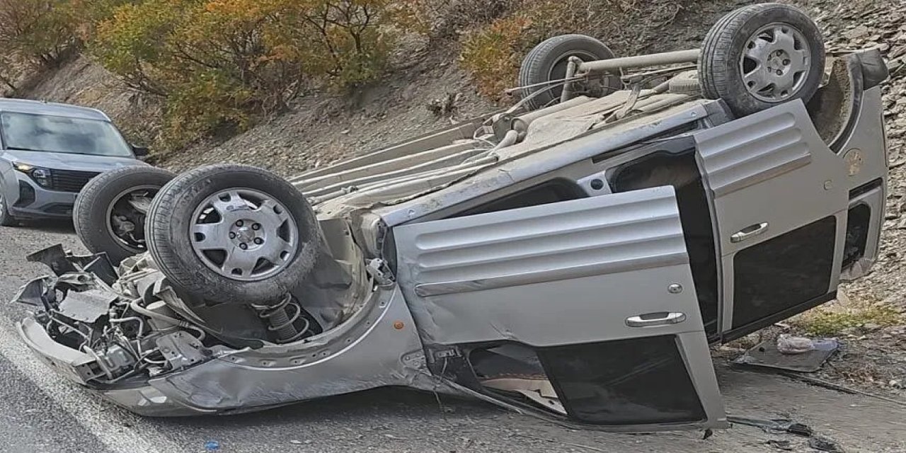 Hakkari Kırıkdağ köy yolunda kaza 2 yaralı