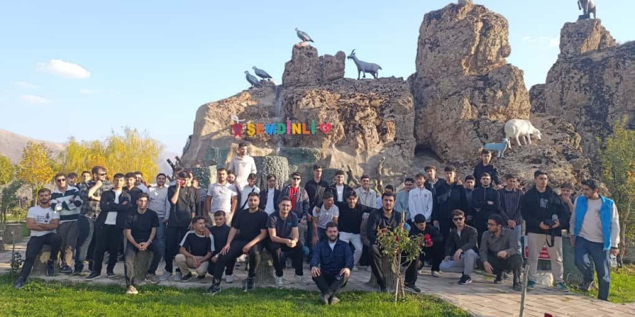 Diyarbakır ve Batmanlı Gençler Şemdinli’de