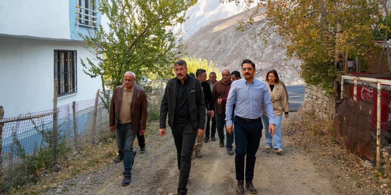 Vali Çelik Bağlar’da çalışmaları inceledi