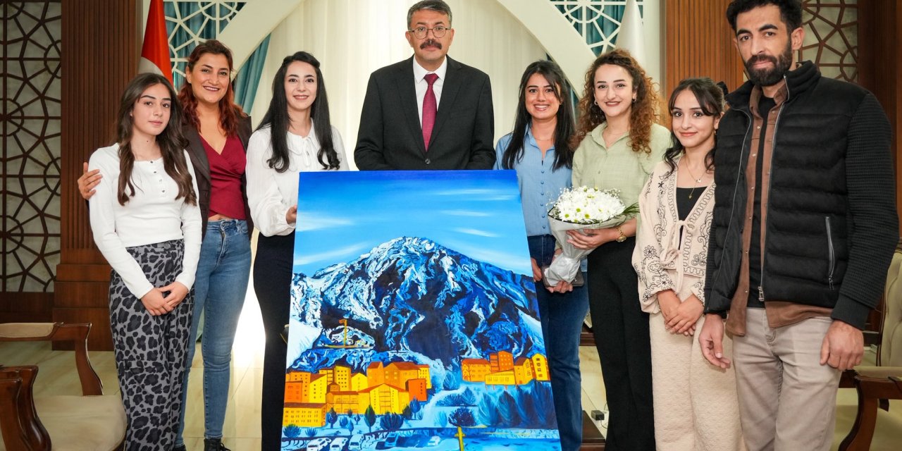 Resim Sergisi Ekibinden Valiye teşekkür