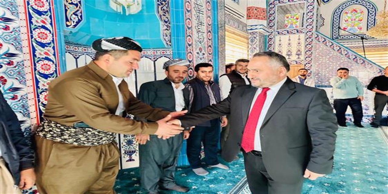Müftü Okuş, Derecik'te ziyaretlerde bulundu