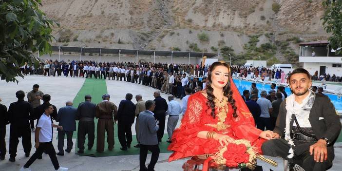 Akar Ailesinin Görkemli Düğünü