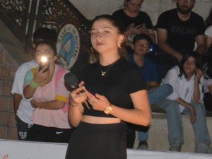 Hakkarili çocukların sahne performansı