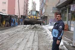 CADDELERDE 200 KAMYON KAR ÇIKARTILDI