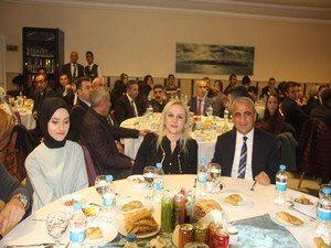 Öğretmenler yemekte bir araya geldi