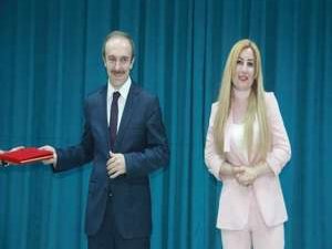 Vali Epcim'e veda gecesi