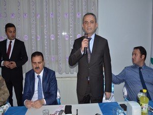 Vali Akbıyık sağlık çalışanları ile iftar açtı