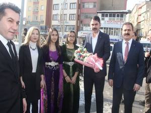 Bakan Kurum Hakkari'de