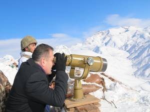 Vali Akbıyık, Balkayalar zirvesinde