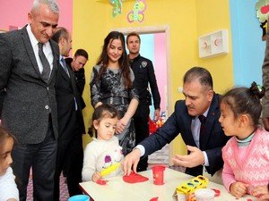 Vali Akbıyık Bağışlı Köyünde