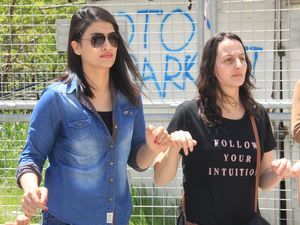 Hakkari’de halaylı 1 Mayıs kutlaması!