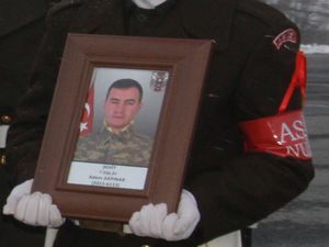 Şehit Er Erdem için Hakkari’de tören düzenlendi