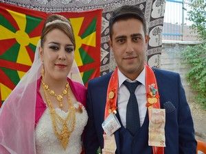 Nazdar ile Azad Ölmez'in çiftinin mutlu günü