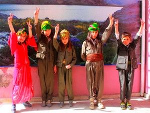 Ulusal Kıyafet yürüyüşüne onbinler katıldı