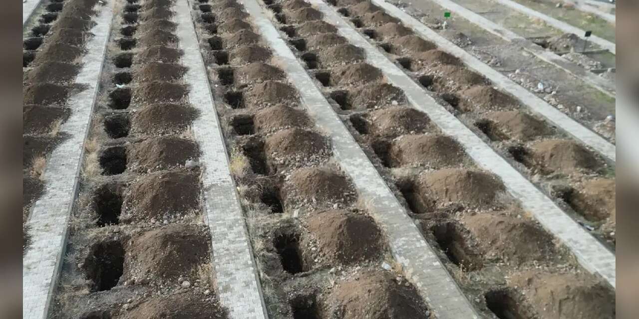 Erzurum'da, dondurucu soğuklar öncesi 500 mezar kazıldı