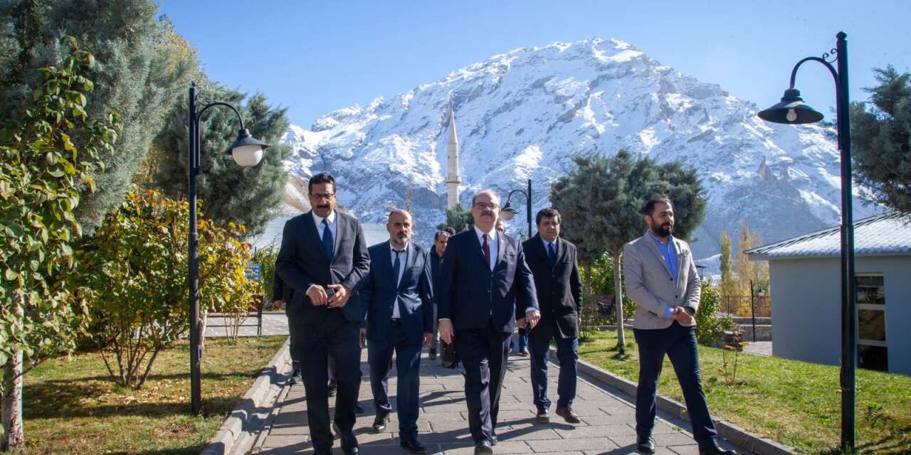 Bakan Yardımcısı Dr. Serdar Çam’dan Hakkari’de Kültürel Miras ziyaretleri