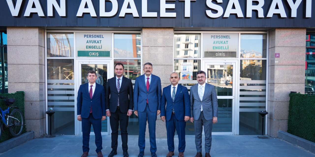 Vali Çelik, Van Adalet Sarayı’na ziyaret gerçekleştirdi