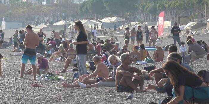 Antalya'da hava sıcaklığı 27 dereceyi buldu