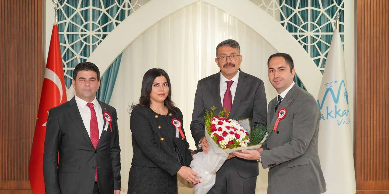 Öğretmenler 'den Vali Çelik'e ziyaret