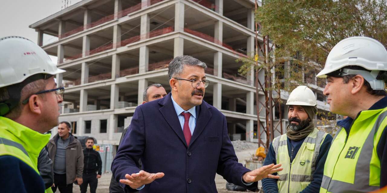Hakkâri’nin ilk sismik izolatörlü hastanesinde çalışmalar hızlandı