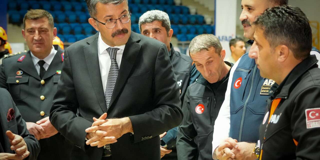 Hakkâri’de 3.048 kişiye arama kurtarma eğitimi verildi