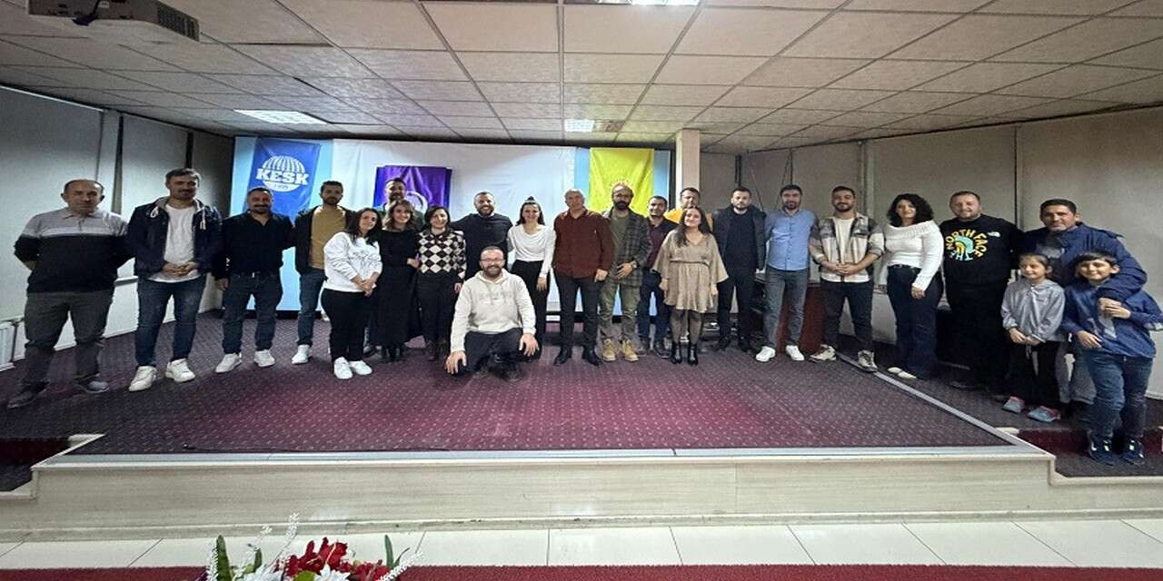 Hakkari'de Kürtçe Stand - Up Gösterisi