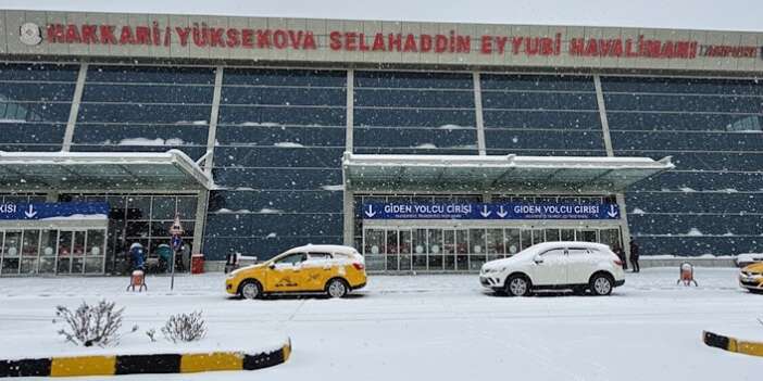 Yüksekova'da uçak seferlerine yağış engeli