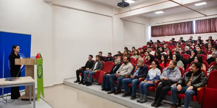 Hakkari'de Maarif Modeli öğretmen eğitimi atölyesi düzenlendi
