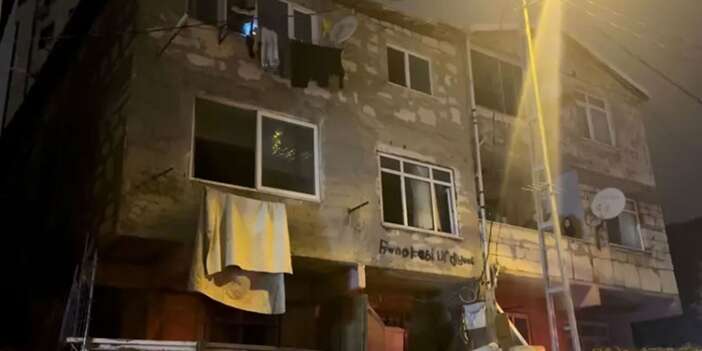 İki katlı binada çıkan yangında 3 çocuk hayatını kaybetti