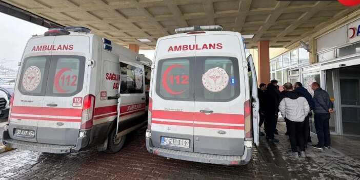 Yüksekova'da 40 öğrenci hastaneye kaldırıldı