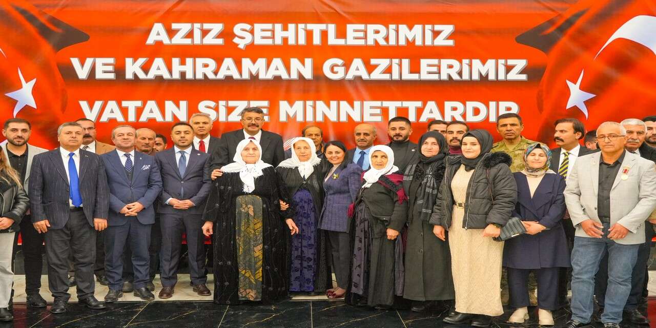 Vali Ali Çelik Yüksekova'da şehit aileleri ile bir araya geldi