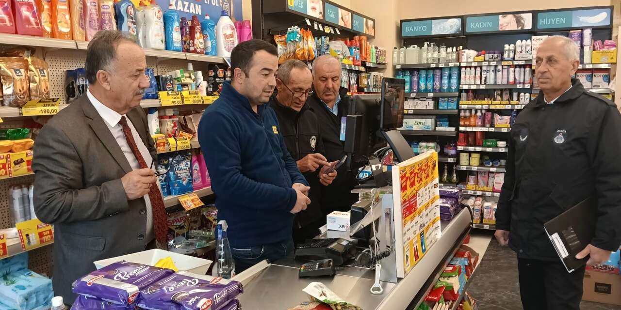 Hakkari Zabıta ekiplerinden marketlerde sıkı denetim