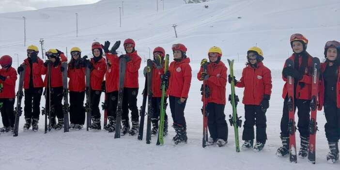 Hakkari'de karlar üzerinde ilk adımlar