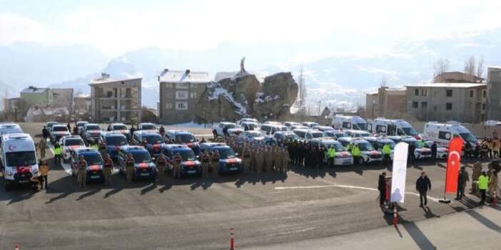 Hakkari'de 3 ayrı kuruma 45 yeni araç tahsis edildi