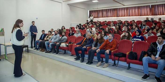 Hakkâri'de Almanca öğretimi ve rehberlik perspektifleri atölyesi düzenlendi