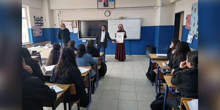 Umre Ödüllü Gençlik Bilgi Yarışması tanıtılıyor