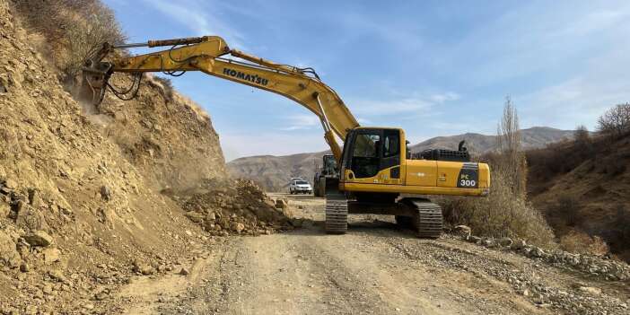 Esendere’de köy ve mahalle yolları yenileniyor