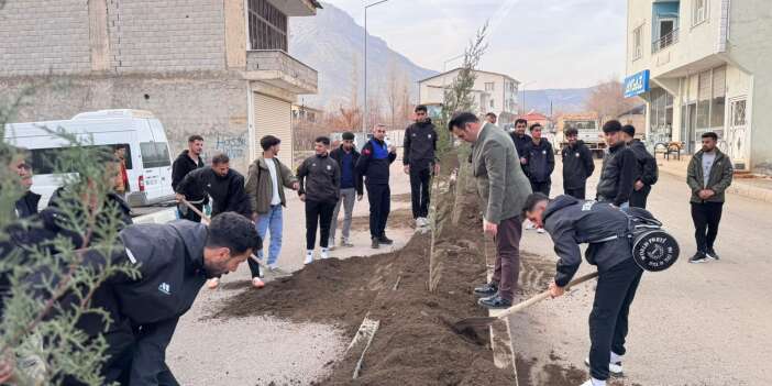 Derecik’te çevre için el ele