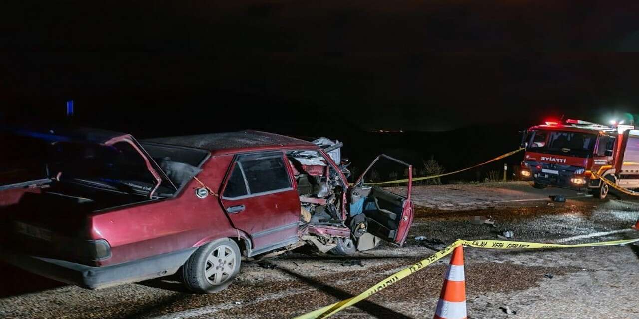 Kazada  aynı aileden 3 kişi hayatını kaybetti