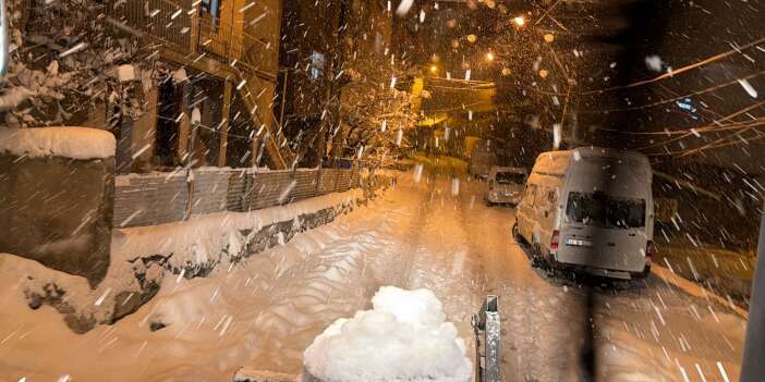 Belediye kar komandoları görev başında