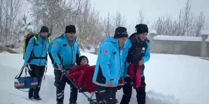 Yoğun Kar Yağışında UMKE ve 112’den hayat kurtaran müdahale