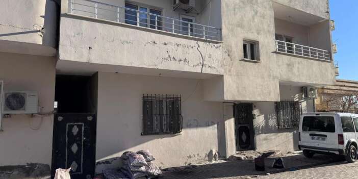 İki kız kardeş evde silahla vurulmuş halde ölü bulundu