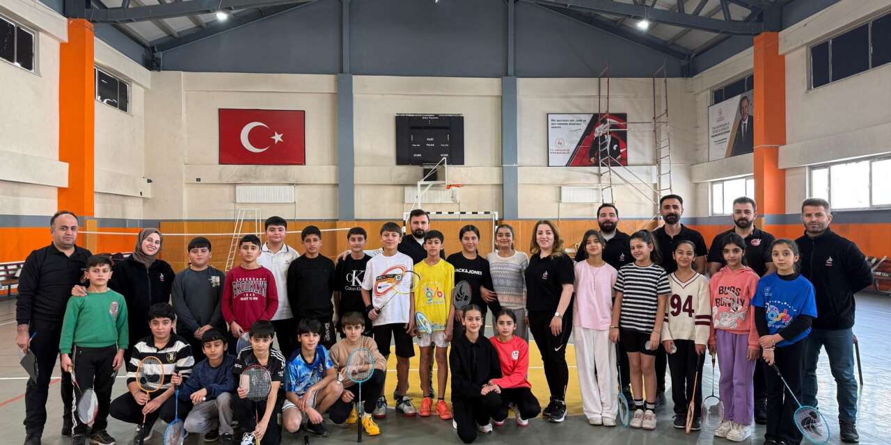 Hakkarili minik raketler Hatay yolcusu