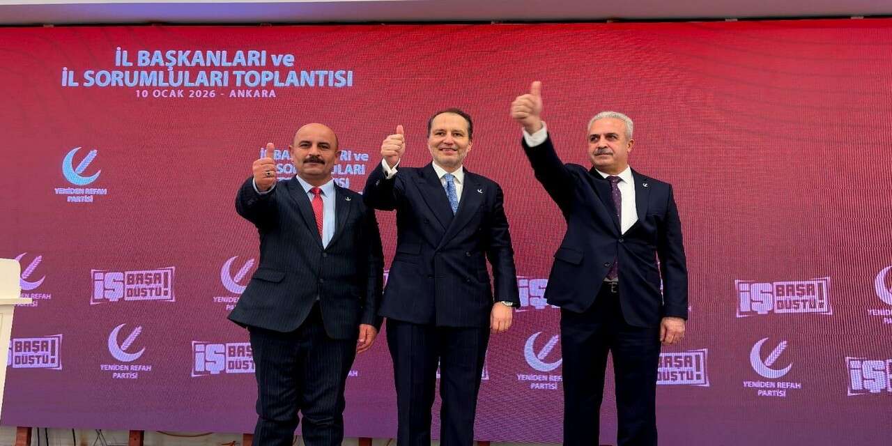 Davanın emanetine sahip çıkan lider, sadakatin rozetini taktı