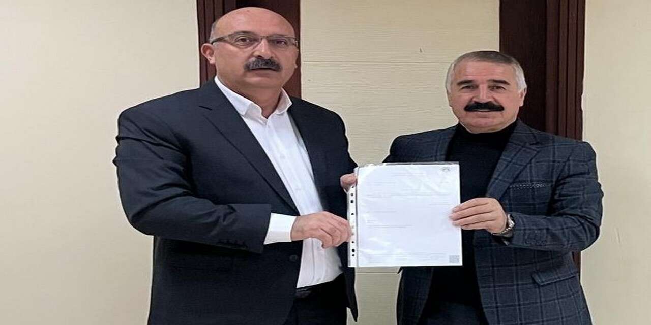 Başkan Akboğa mazbatasını aldı